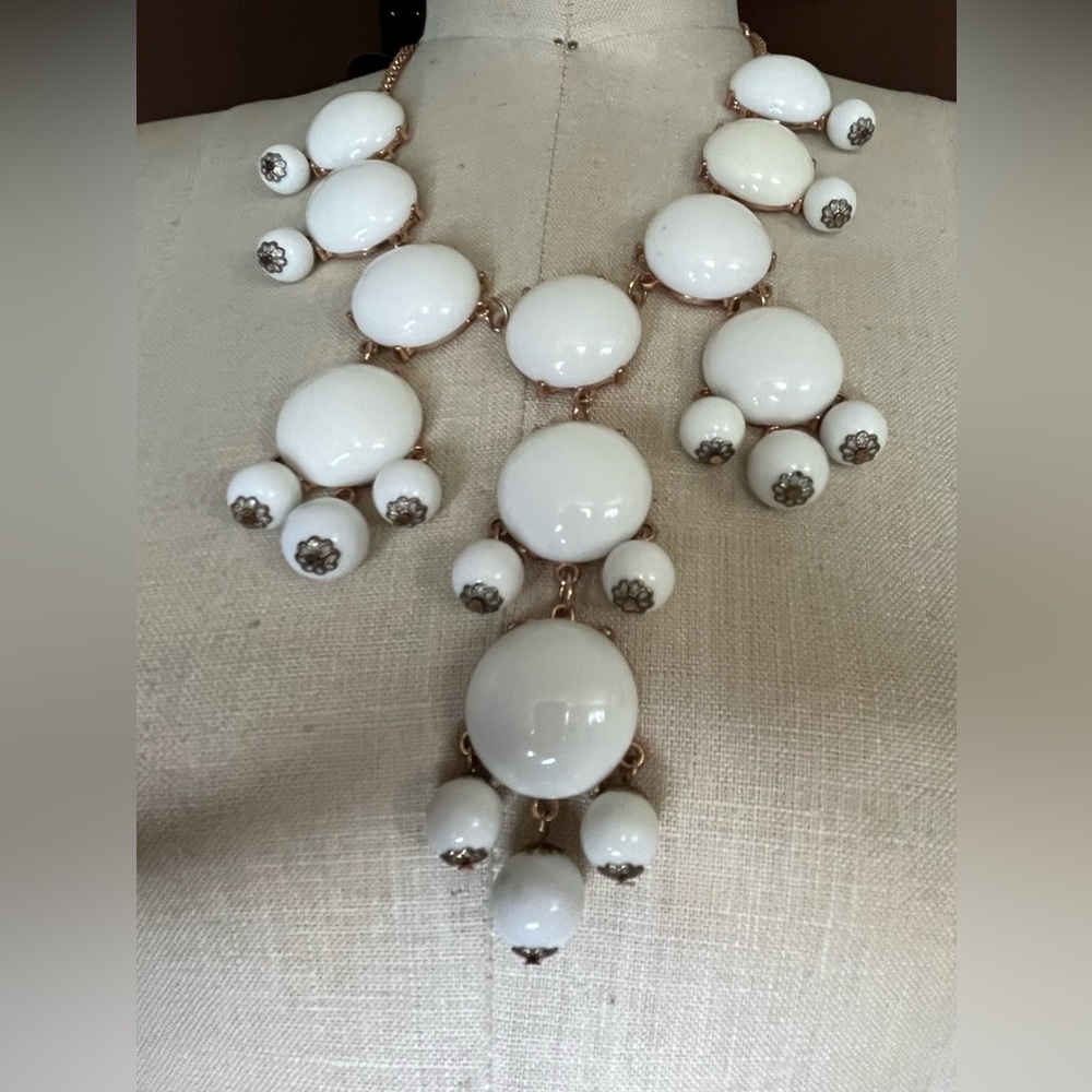 Stunning White Statement Bubble Necklace // Great… - image 4